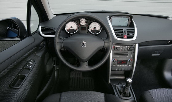 Peugeot_207_1.6 3D全景天窗版