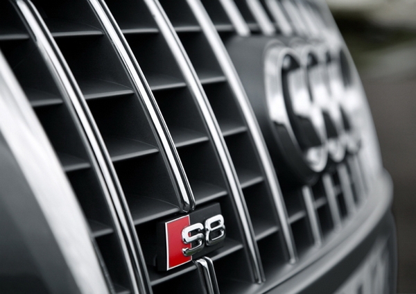 Audi_A8_S8