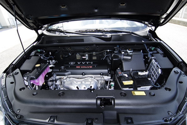 Toyota_RAV4_2.4 E