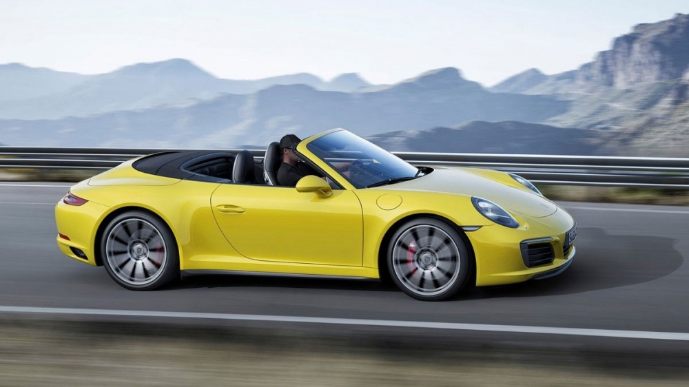 2019 Porsche 911 Carrera 4 S Cabriolet