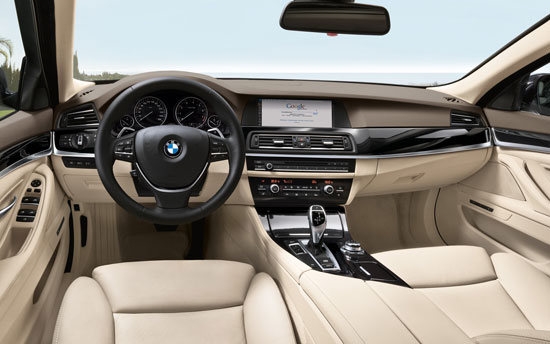 BMW_5-Series Touring_520i