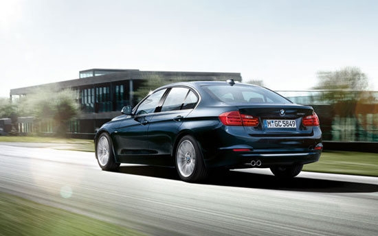 BMW_3-Series Sedan_318d