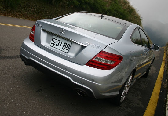 M-Benz_C-Class Coupe_C350 BlueEFFICIENCY