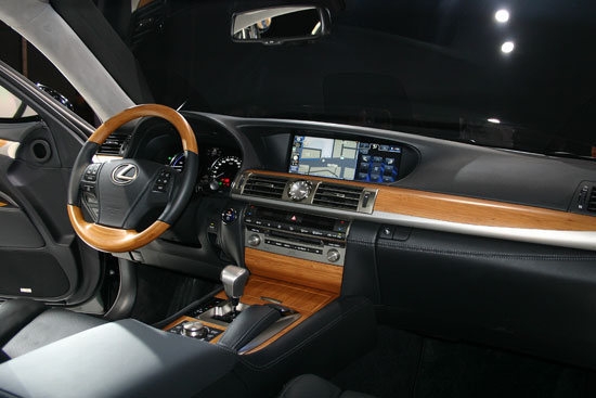 Lexus_LS_600hL OTTOMAN