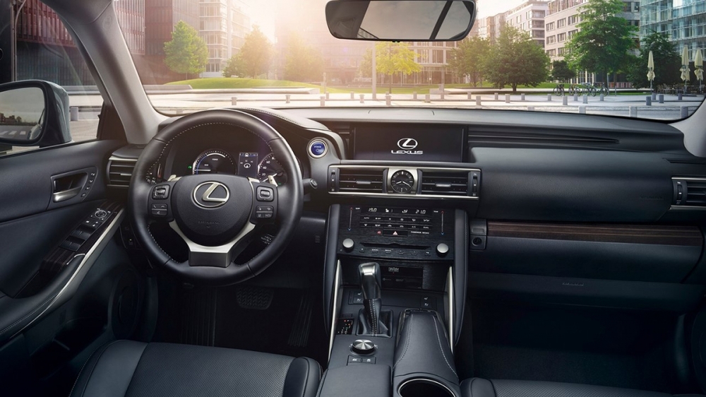 2020 Lexus IS 300h頂級Navi版