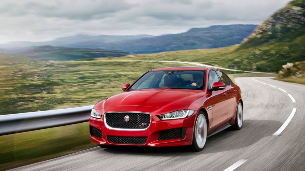 2019 Jaguar XE S