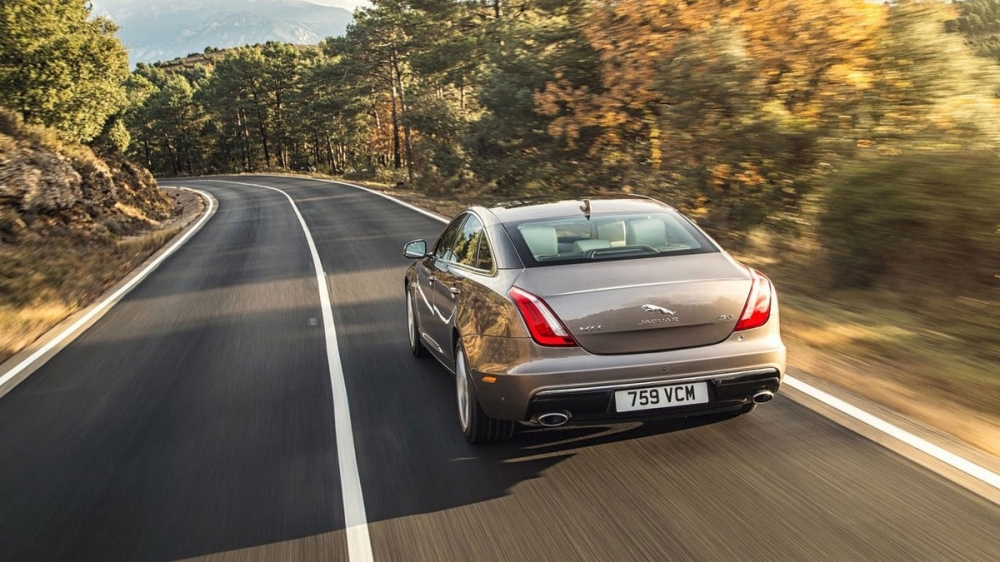 2018 Jaguar XJ L Premium Luxury