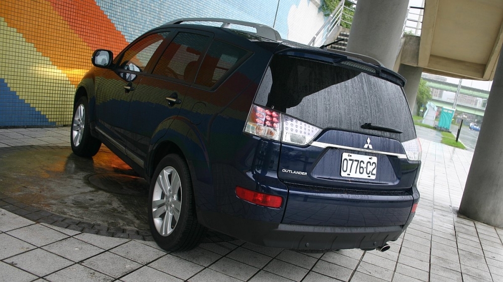 Mitsubishi_Outlander_2.4 2WD豪華型