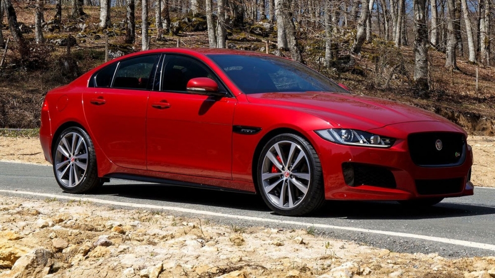 Jaguar_XE_S