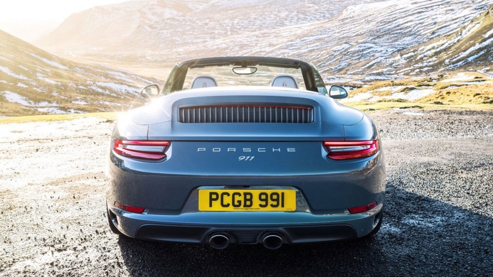 2019 Porsche 911 Carrera Cabriolet