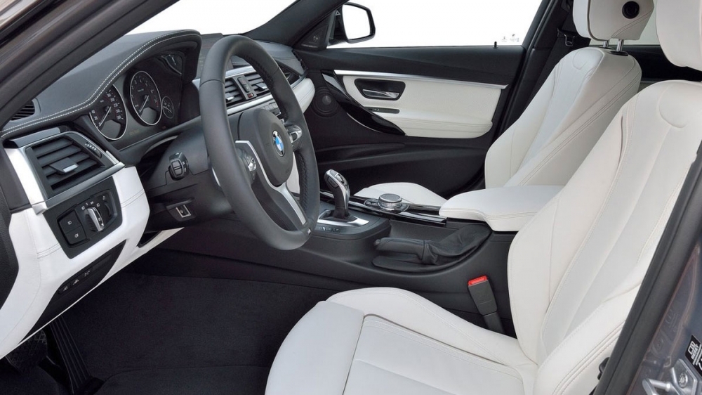 BMW_3-Series Sedan_330i M Sport Shadow Edition