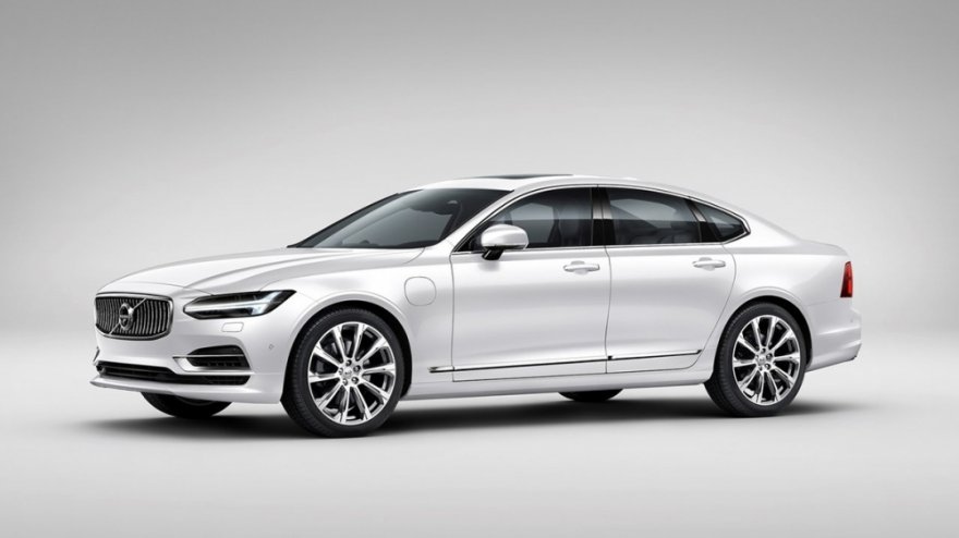 2017 Volvo S90 D4 Momentum