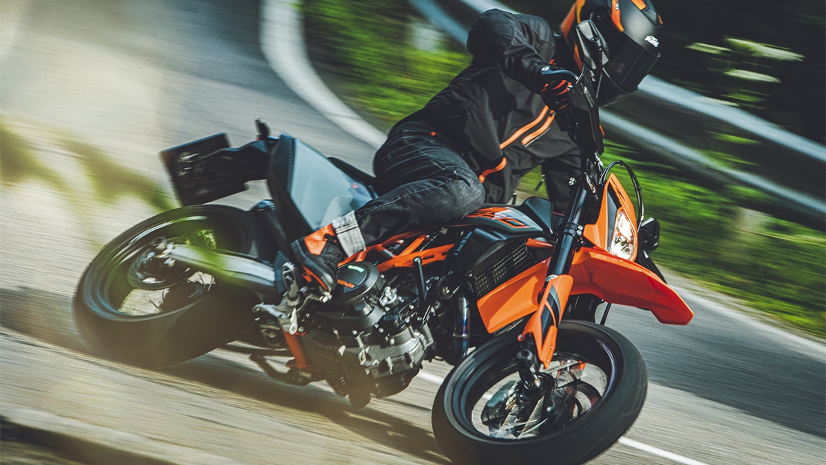 2021 KTM 690 SMC R