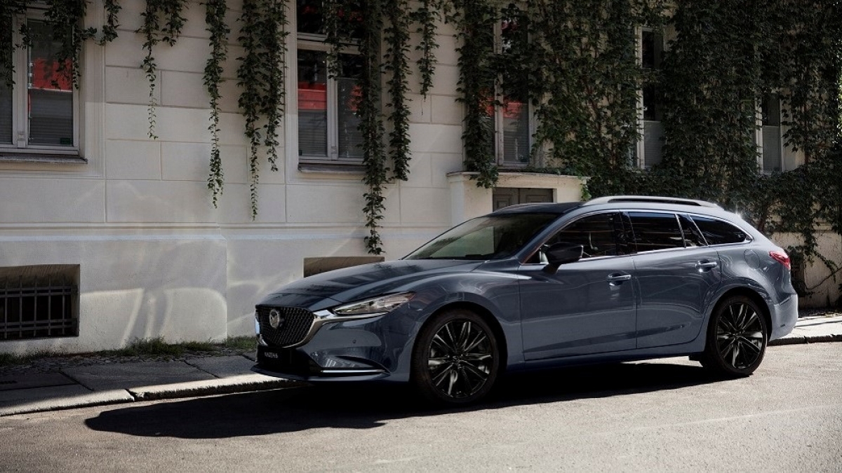 2022 Mazda 6 Wagon 黑艷版