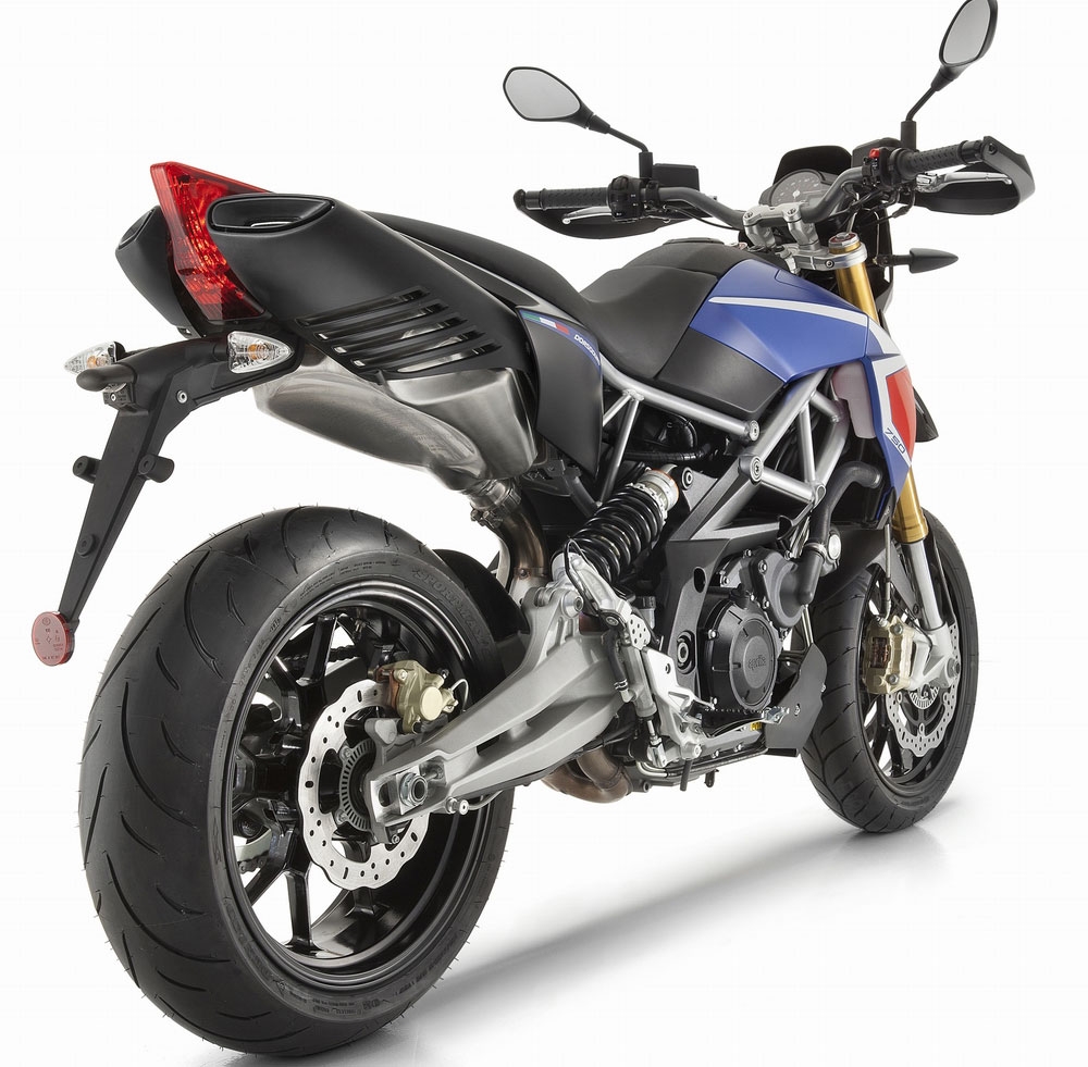 Aprilia_Dorsoduro_750 ABS