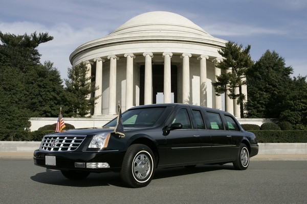 Cadillac_DTS_4.6 Armor 川普