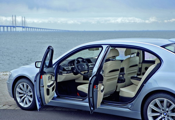 BMW_7 Series_740i