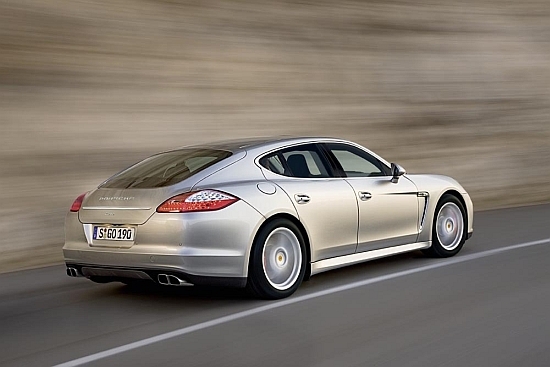 Porsche_Panamera_Turbo