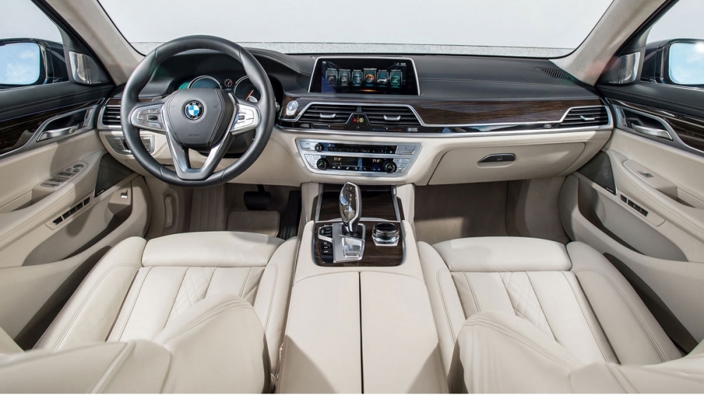 BMW_7-Series_740i