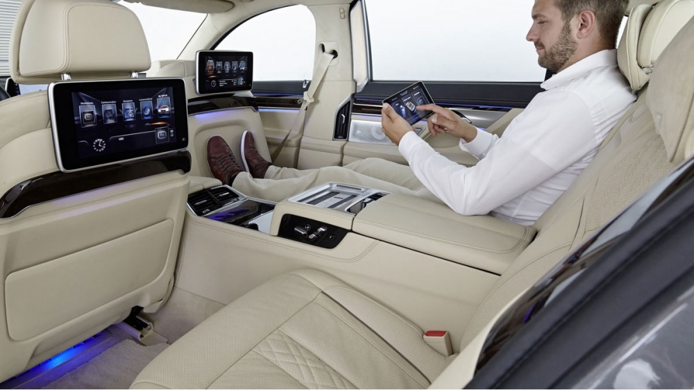 BMW_7-Series_750Li Luxury