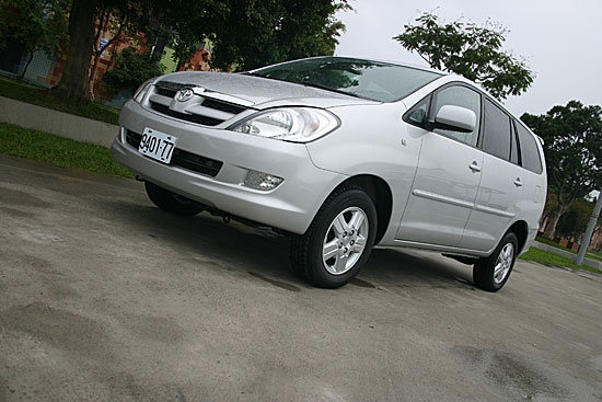 2013 Toyota Innova 2.0 G-Hi