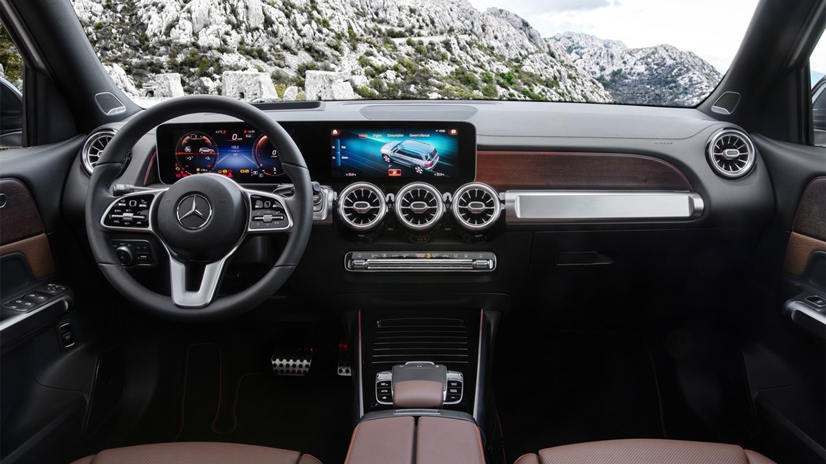 2021 M-Benz GLB 180