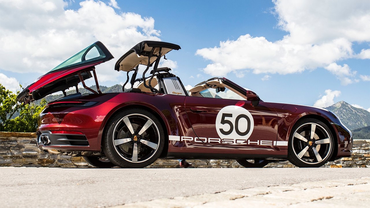 2021 Porsche 911 Targa 4S Heritage Design Edition