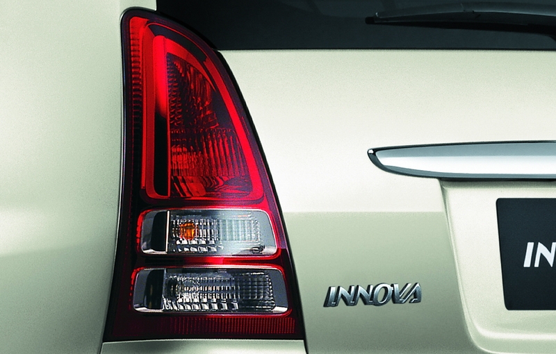 Toyota_Innova_2.7 G