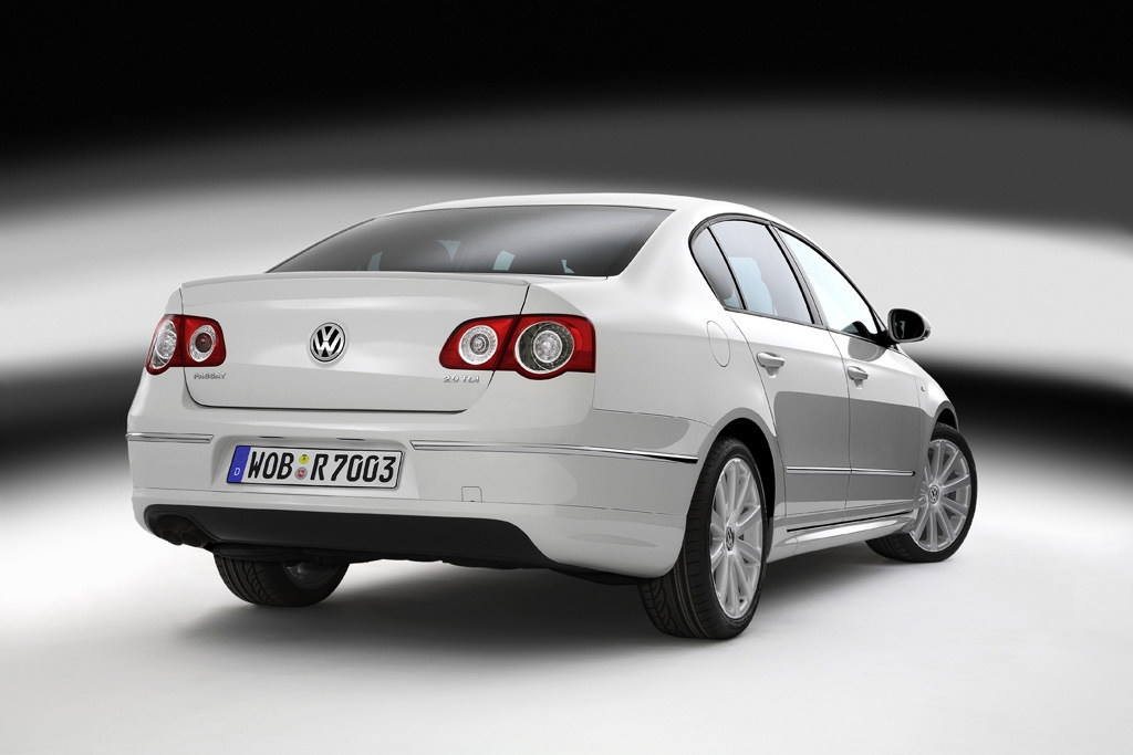 Volkswagen_Passat_3.2 V6