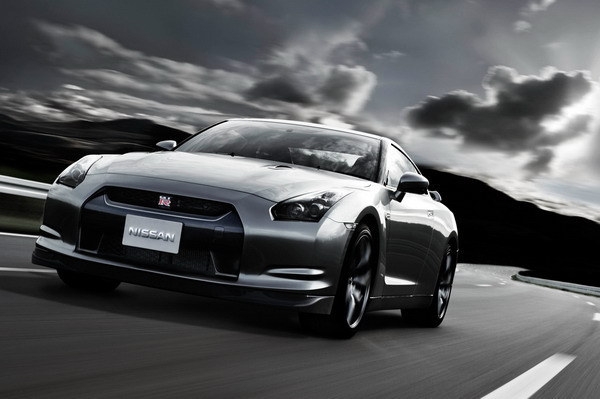 Nissan_GT-R_Coupe