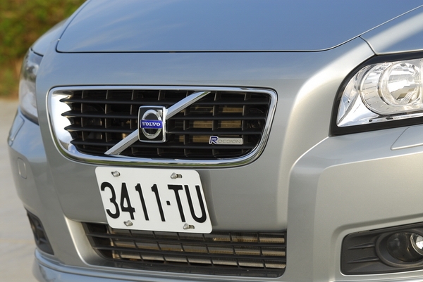 Volvo_V50_D5 R-Design