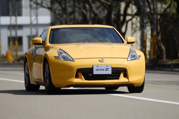 Nissan_370Z Coupe_3.7