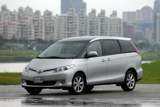 Toyota_Previa_3.5旗艦版