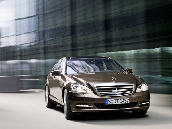 M-Benz_S-Class_S600L