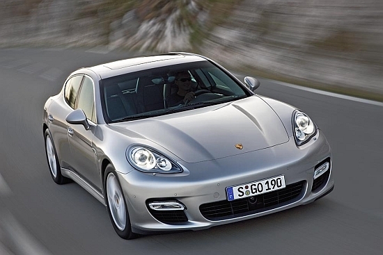 Porsche_Panamera_Turbo