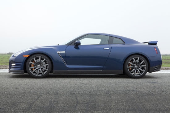 Nissan_GT-R_Coupe