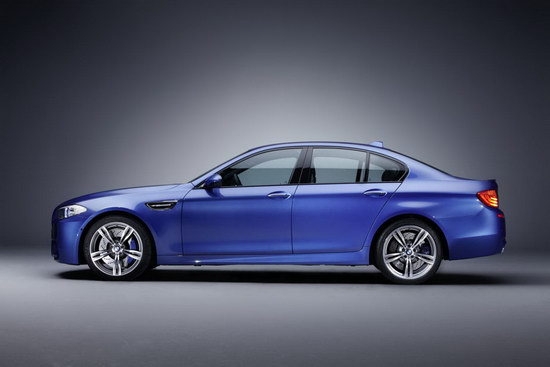 BMW_5-Series Sedan_M5