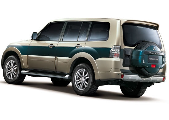 Mitsubishi_Pajero_3.8