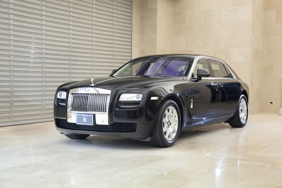 Rolls-Royce_Ghost_6.6 V12 EWB