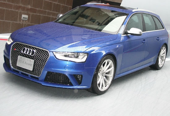 Audi_A4 Avant_RS4