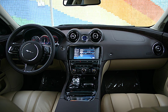 Jaguar_XJ_L Premium Luxury