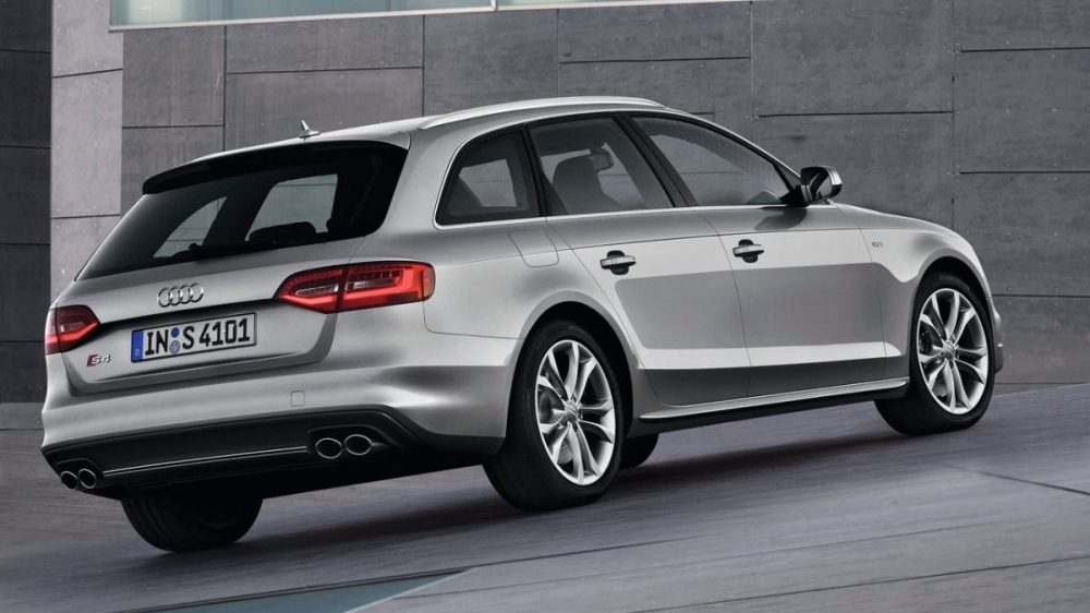 Audi_A4 Avant_S4