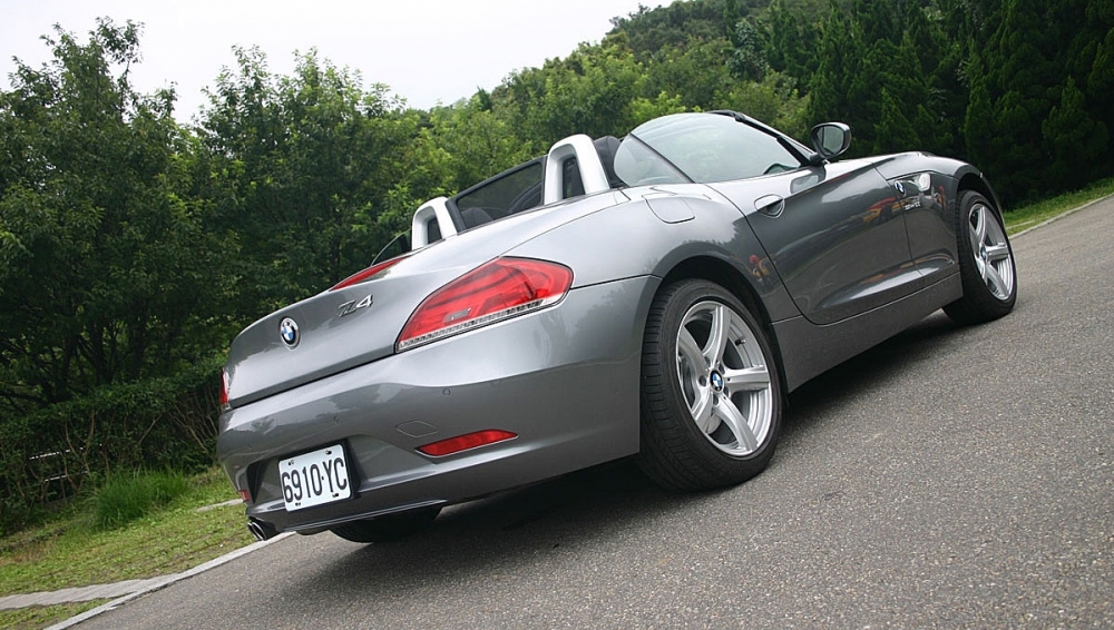 BMW_Z4_sDrive18i