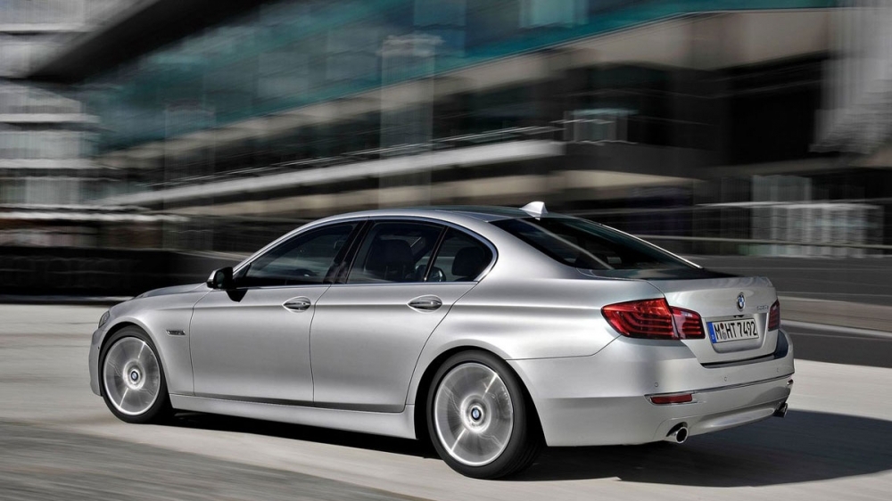 BMW_5-Series Sedan_520i Luxury Line