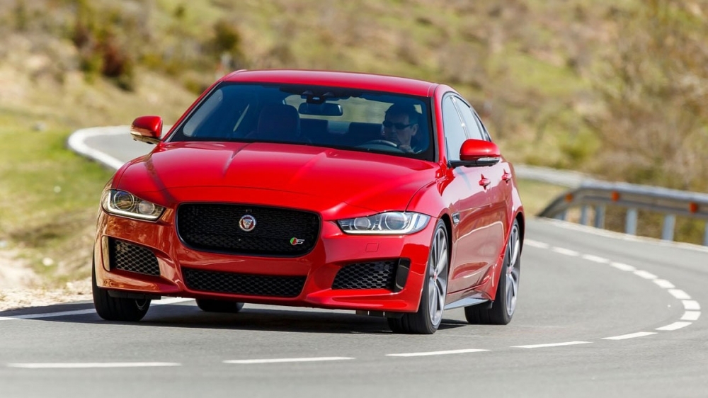 Jaguar_XE_S