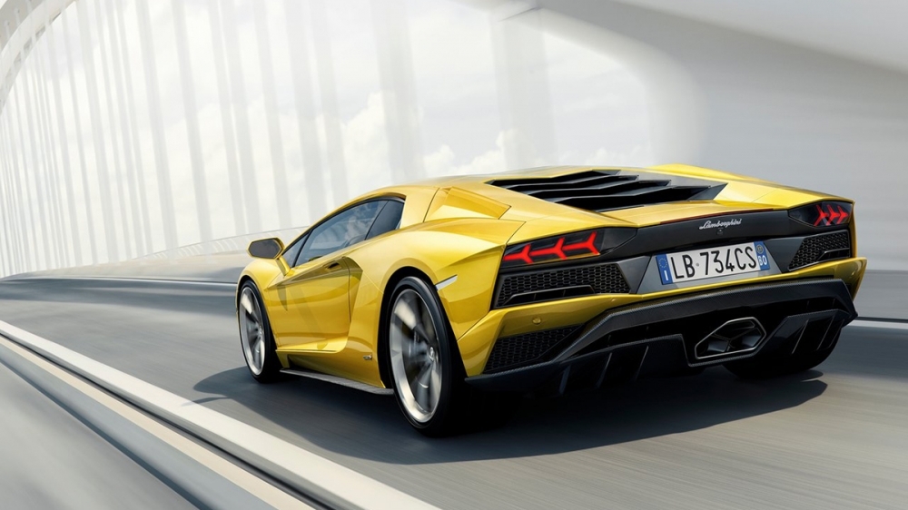 2020 Lamborghini Aventador S Coupe V12