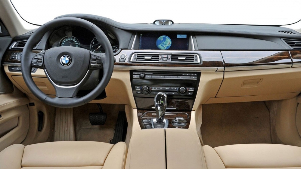 BMW_7-Series_750Li