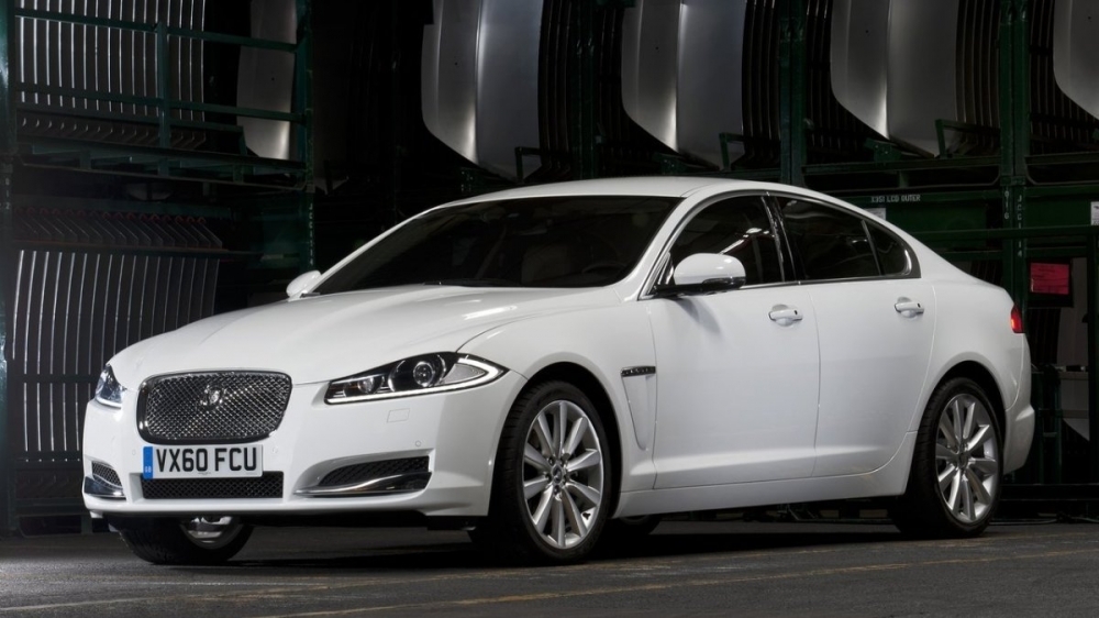 Jaguar_XF_2.0i