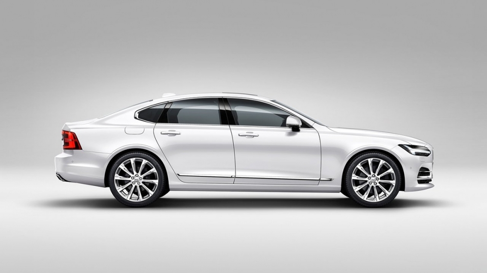 Volvo_S90_D4 Momentum