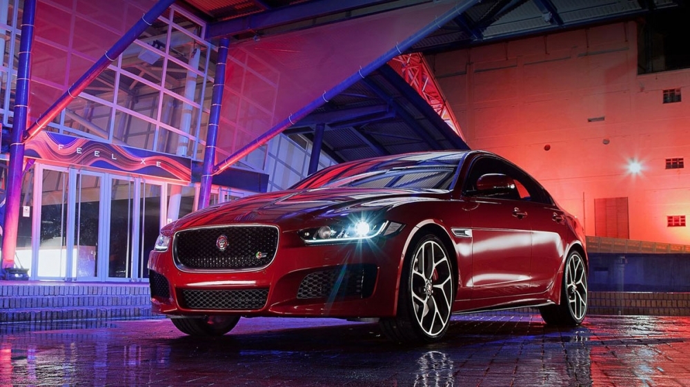 2019 Jaguar XE S